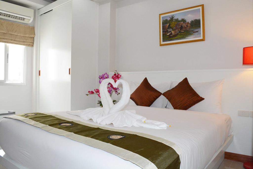 Angelina Guesthouse Patong Zimmer foto