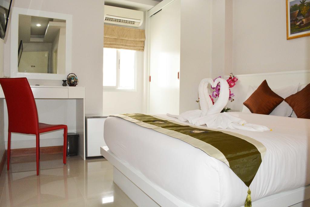 Angelina Guesthouse Patong Zimmer foto