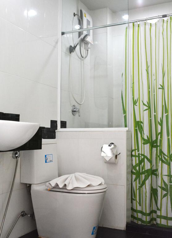 Angelina Guesthouse Patong Zimmer foto